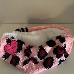 Betsey Johnson plush crew socks, NWT